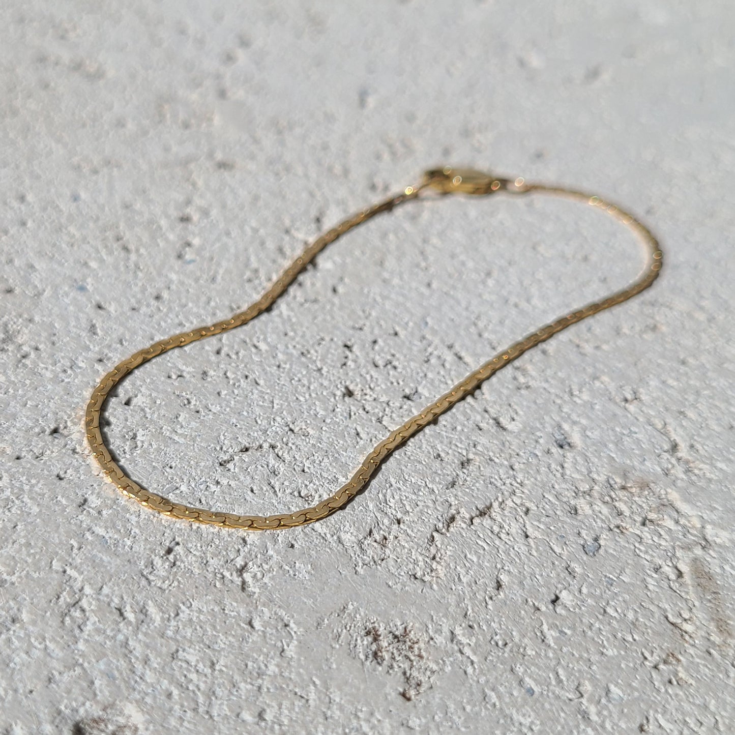 14k Dainty Herringbone C-Link Bracelet