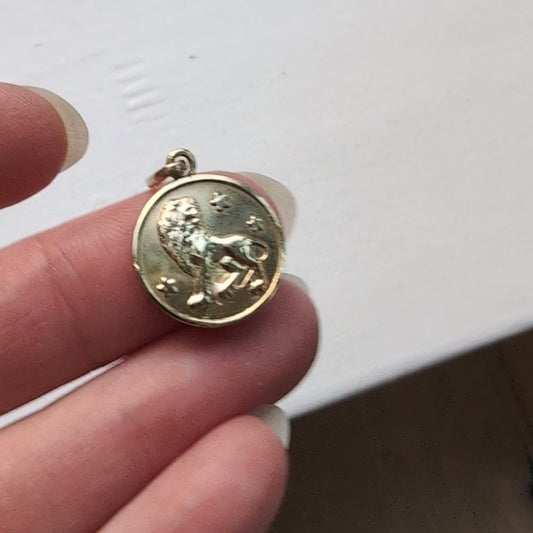 10k Leo Pendant