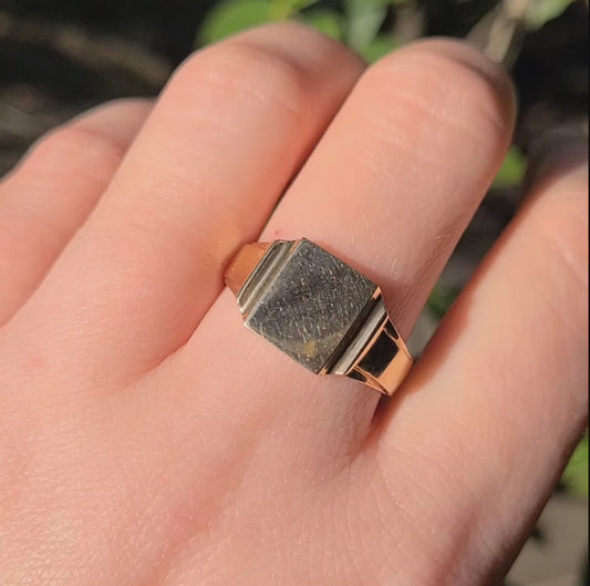 10k Square Signet Ring