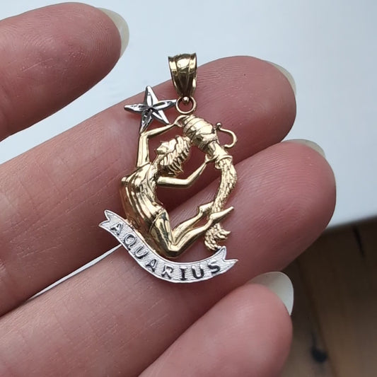 10k Aquarius Pendant